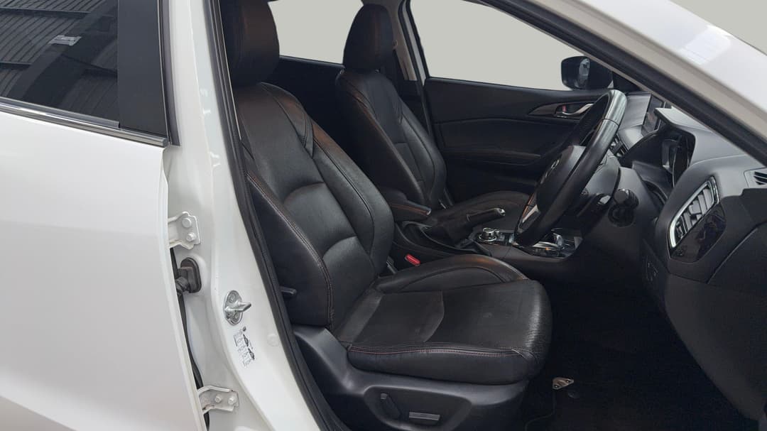 2015 Mazda 3 Sp25 Gt, Automatic, 156758 km, Right Side Front Door Cabin View