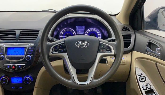 2011 Hyundai Verna FLUIDIC 1.6 VTVT SX, Petrol, Manual, 84,883 km, Steering Wheel Close Up
