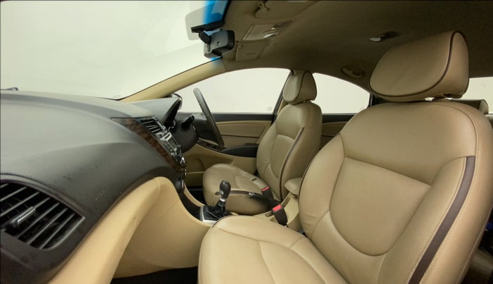 2011 Hyundai Verna FLUIDIC 1.6 VTVT SX, Petrol, Manual, 84,883 km, Right Side Front Door Cabin
