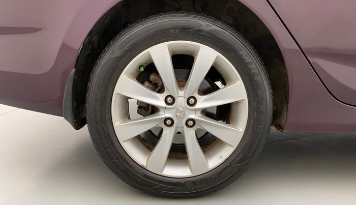 2011 Hyundai Verna FLUIDIC 1.6 VTVT SX, Petrol, Manual, 84,883 km, Right Rear Wheel