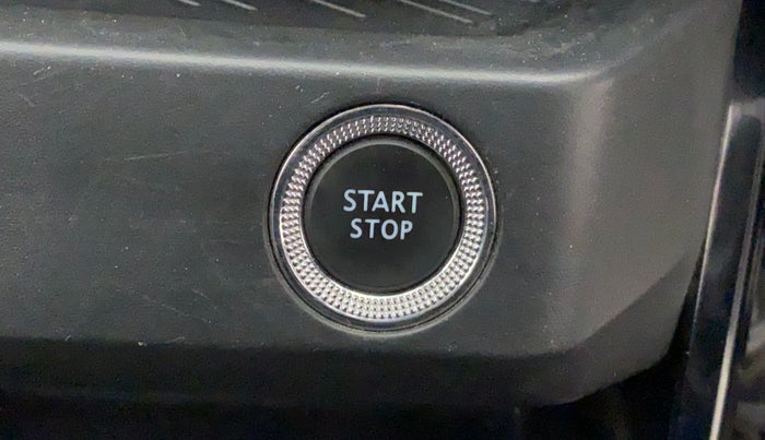 2021 Renault Kiger RXT 1.0 MT, Petrol, Manual, 13,958 km, Keyless Start/ Stop Button