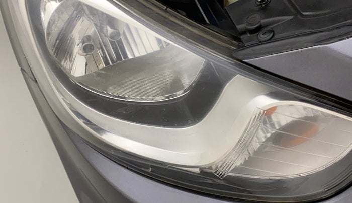 2015 Hyundai Verna 1.6 CRDI SX, Diesel, Manual, 58,676 km, Right headlight - Minor scratches