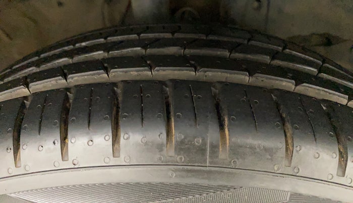 2018 Honda City 1.5L I-DTEC VX, Diesel, Manual, 1,24,892 km, Right Front Tyre Tread