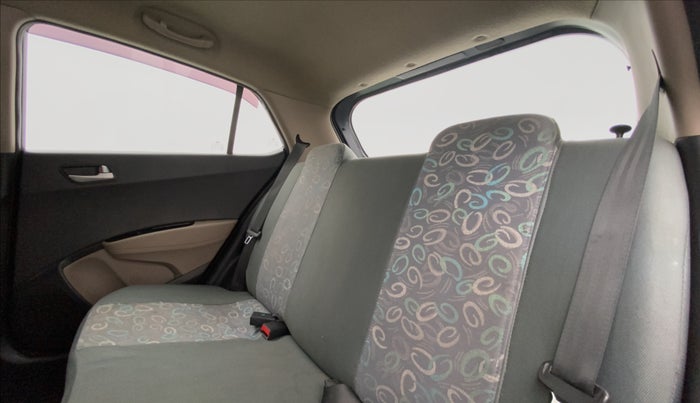 2015 Hyundai Grand i10 SPORTZ 1.2 KAPPA VTVT, Petrol, Manual, 95,518 km, Right Side Rear Door Cabin