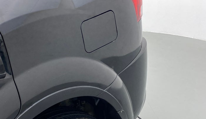 2018 Mahindra XUV500 W11 FWD, Diesel, Manual, 65,340 km, Left quarter panel - Slightly dented