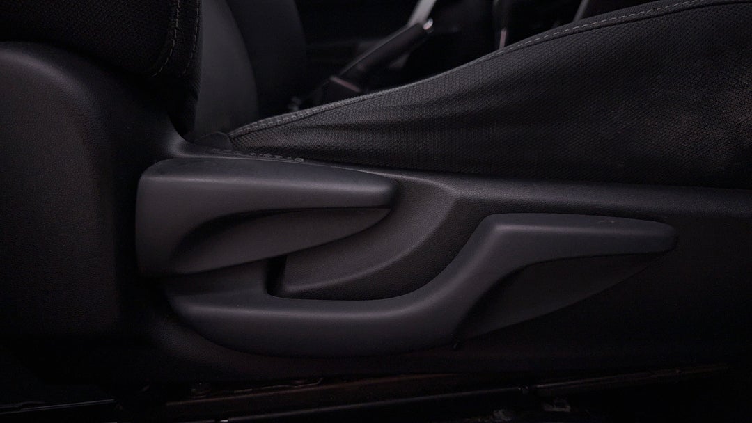 2016 Toyota Corolla Ascent, Automatic, 74380 km, Drivers Side Adjustment Panel