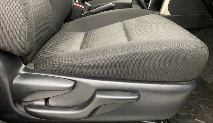 2018 Toyota Innova Crysta 2.4 GX 7 STR, Diesel, Manual, 26,221 km, Driver Side Adjustment Panel