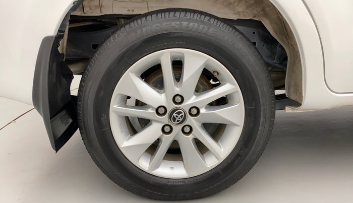 2018 Toyota Innova Crysta 2.4 GX 7 STR, Diesel, Manual, 26,221 km, Right Rear Wheel
