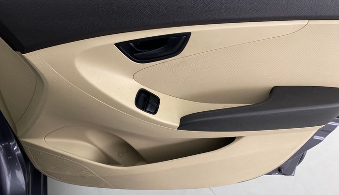 2017 Hyundai Eon MAGNA PLUS, Petrol, Manual, 34,107 km, Driver Side Door Panels Control