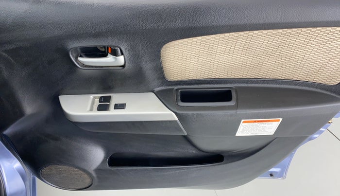 2017 Maruti Wagon R 1.0 LXI CNG, CNG, Manual, 65,912 km, Driver Side Door Panels Control