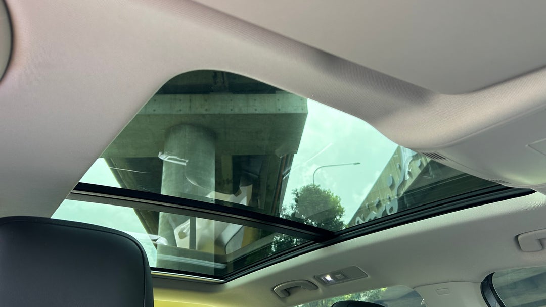 Interior Sunroof/Moonroof