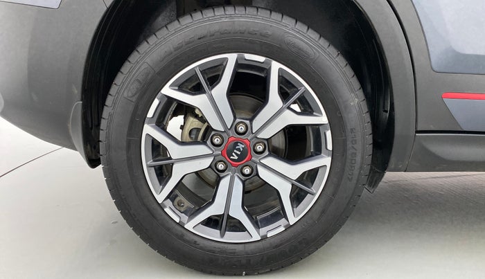 2019 KIA SELTOS GTX + AT PETROL, Petrol, Automatic, 32,661 km, Right Rear Wheel