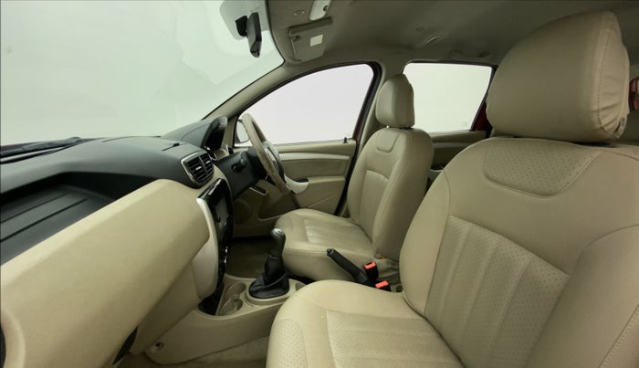 2016 Nissan Terrano XL P, Petrol, Manual, 39,948 km, Right Side Front Door Cabin