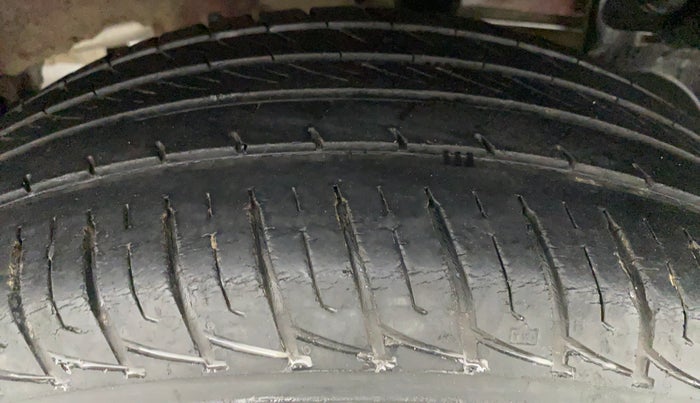 2016 Nissan Terrano XL P, Petrol, Manual, 39,948 km, Left Rear Tyre Tread