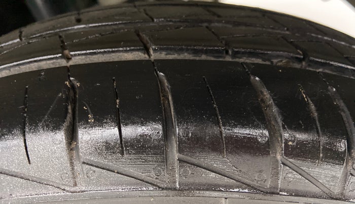 2019 Maruti Alto LXI, Petrol, Manual, 6,372 km, Right Front Tyre Tread