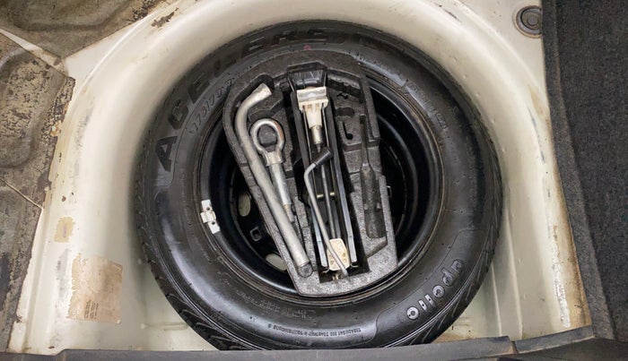 2013 Volkswagen Polo HIGHLINE1.2L DIESEL, Diesel, Manual, 95,429 km, Spare Tyre