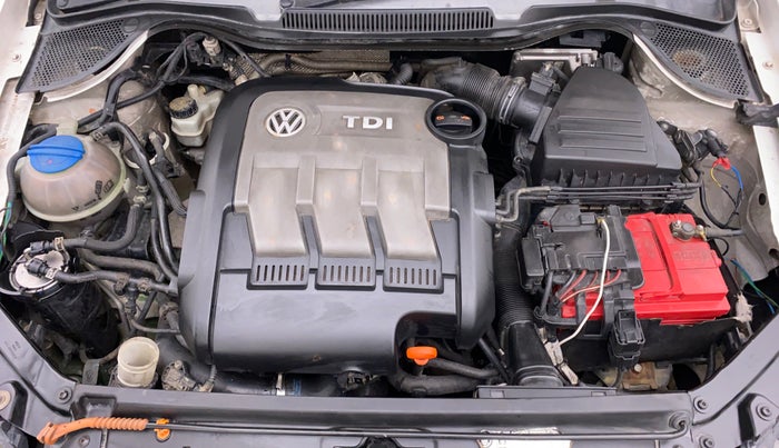 2013 Volkswagen Polo HIGHLINE1.2L DIESEL, Diesel, Manual, 95,429 km, Open Bonet