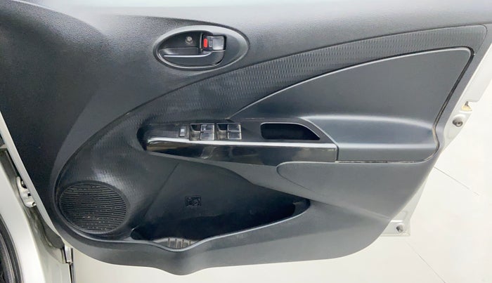 2015 Toyota Etios CROSS 1.4 GD, Diesel, Manual, 81,516 km, Driver Side Door Panels Control