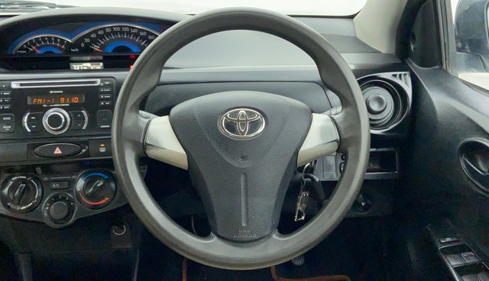 2015 Toyota Etios CROSS 1.4 GD, Diesel, Manual, 81,516 km, Steering Wheel Close Up
