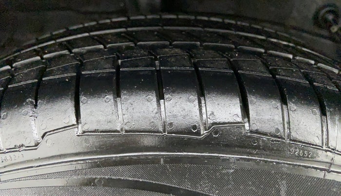 2015 Toyota Etios CROSS 1.4 GD, Diesel, Manual, 81,516 km, Right Rear Tyre Tread