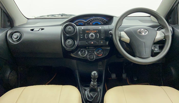2015 Toyota Etios CROSS 1.4 GD, Diesel, Manual, 81,516 km, Dashboard