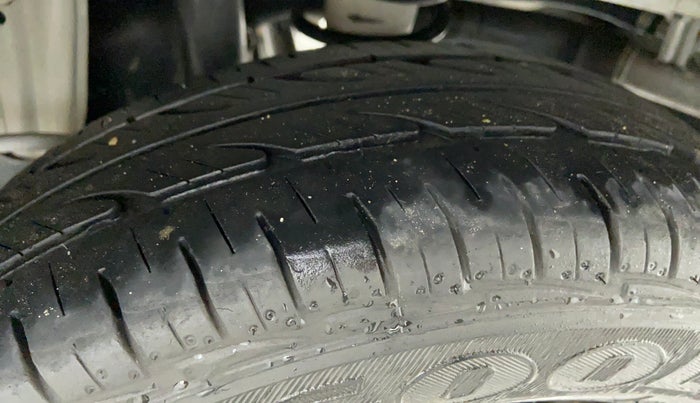 2018 Maruti Alto 800 LXI, Petrol, Manual, 16,280 km, Left Rear Tyre Tread