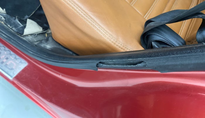 2018 Renault Kwid RXT 1.0, Petrol, Manual, 1,02,990 km, Rear left door - Beading has minor damage