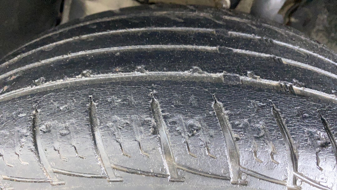 Left Front Tyre Tread