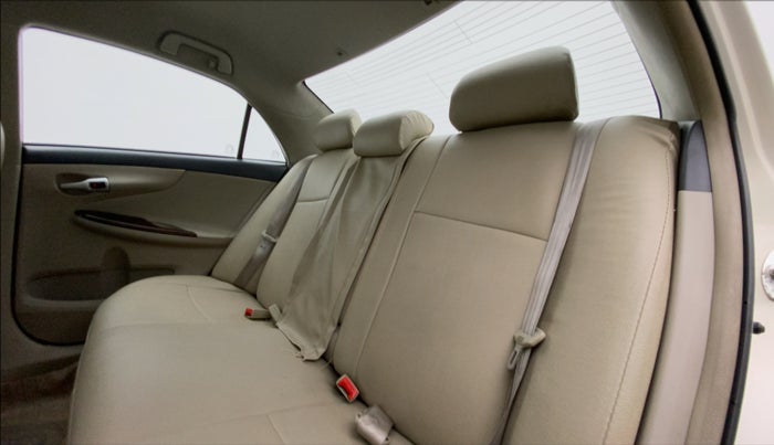 2013 Toyota Corolla Altis VL AT PETROL, Petrol, Automatic, 83,423 km, Right Side Rear Door Cabin