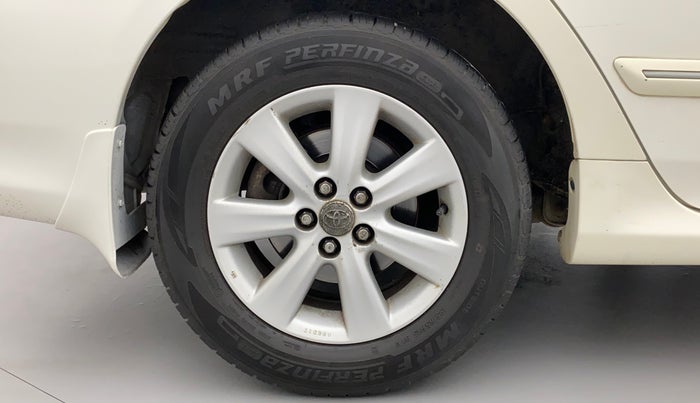2013 Toyota Corolla Altis VL AT PETROL, Petrol, Automatic, 83,423 km, Right Rear Wheel