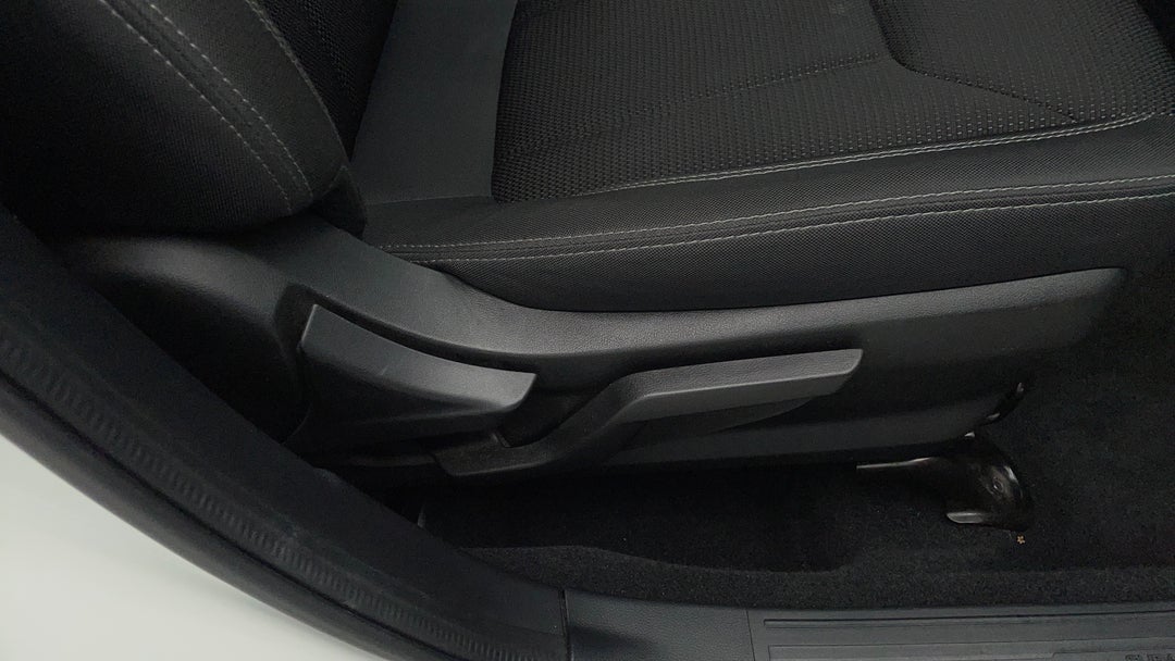 2020 Subaru Forester 2.5i (awd), Automatic, 49916 km, Drivers Side Adjustment Panel