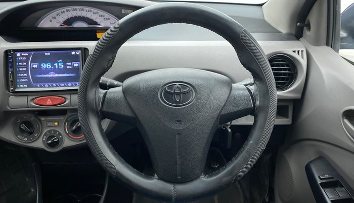 2011 Toyota Etios Liva G, Petrol, Manual, 74,587 km, Steering Wheel Close Up