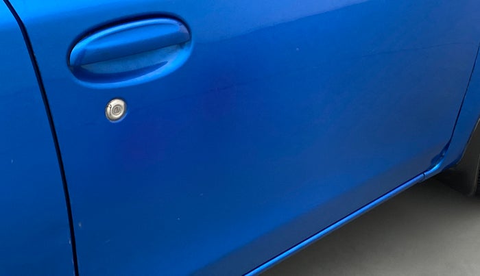 2011 Toyota Etios Liva G, Petrol, Manual, 74,587 km, Driver-side door - Minor scratches