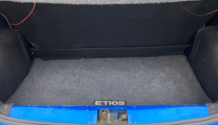 2011 Toyota Etios Liva G, Petrol, Manual, 74,587 km, Boot Inside