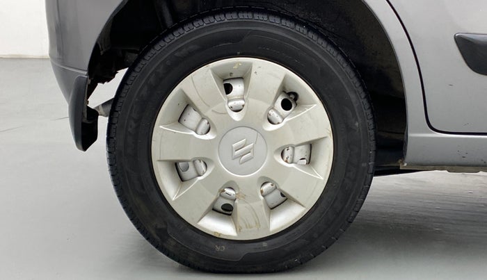 2013 Maruti Wagon R 1.0 LXI CNG, CNG, Manual, 79,617 km, Right Rear Wheel