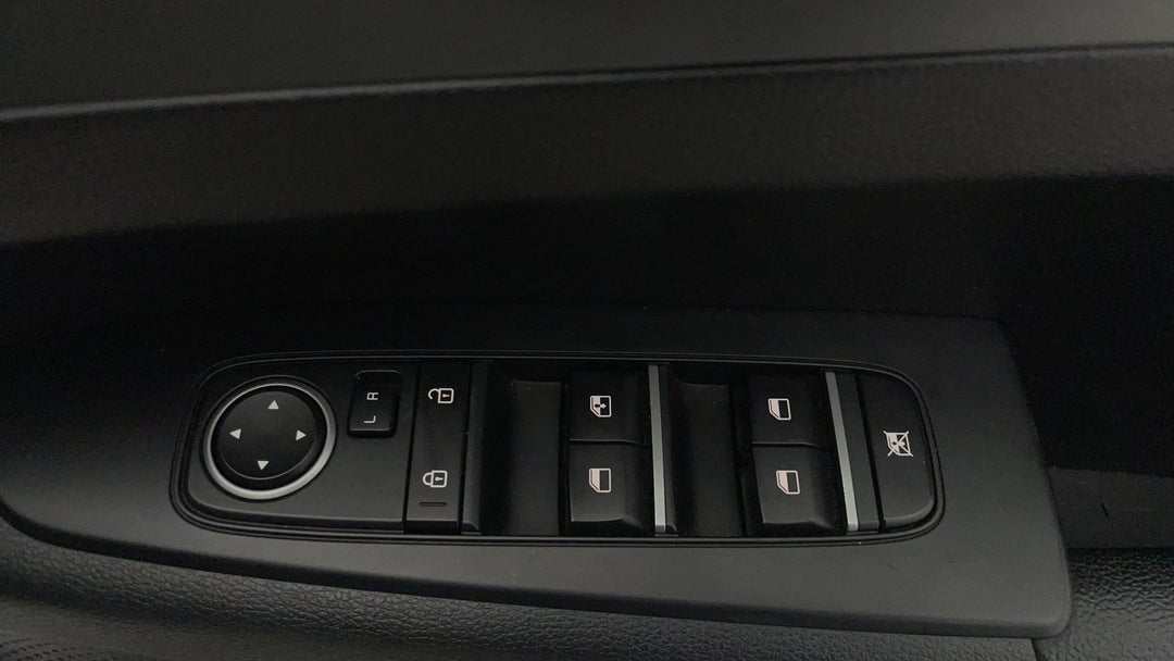 2019 Kia Cerato S, Automatic, 91423 km, Drivers Side Door Panel Controls