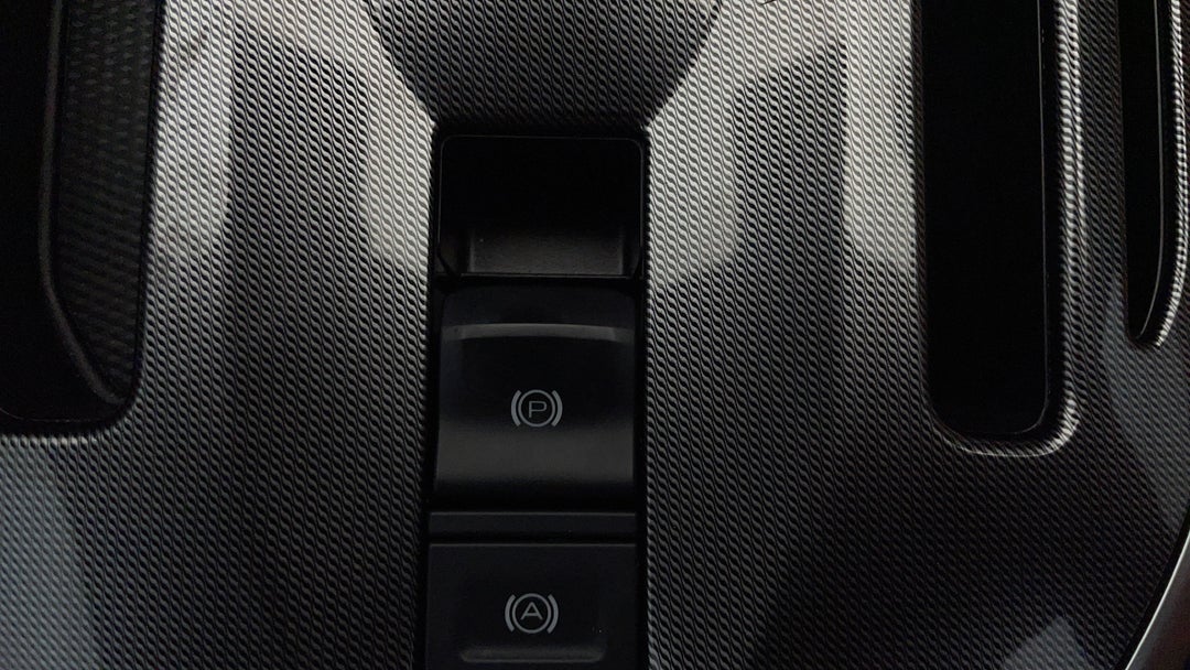 2022 GWM Haval Jolion Ultra, Automatic, 52642 km, Handbrake