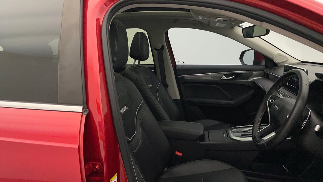 2022 GWM Haval Jolion Ultra, Automatic, 52642 km, Right Side Front Door Cabin View