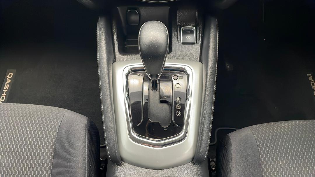 2017 Nissan Qashqai St, Automatic, 39569 km, Gear Lever 
