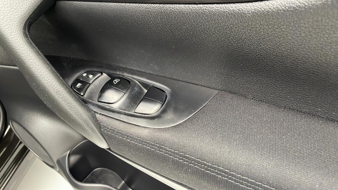 2017 Nissan Qashqai St, Automatic, 39569 km, Drivers Side Door Panel Controls