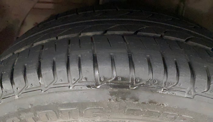 2018 Hyundai Elite i20 ASTA 1.2 (O), Petrol, Manual, 83,132 km, Right Rear Tyre Tread