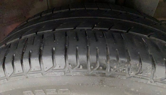 2018 Hyundai Elite i20 ASTA 1.2 (O), Petrol, Manual, 83,132 km, Left Rear Tyre Tread