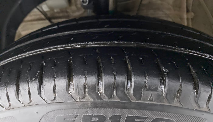 2019 Maruti Swift VXI, Petrol, Manual, 32,312 km, Left Front Tyre Tread