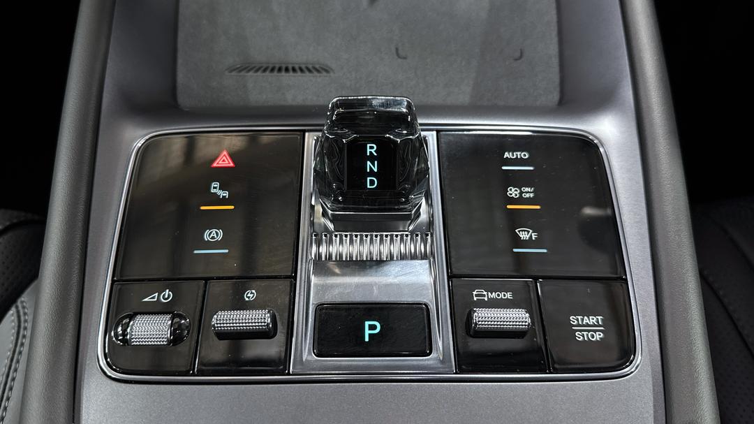 2025 Byd Sealion 7 Premium, Automatic, 1242 km, Gear Lever 