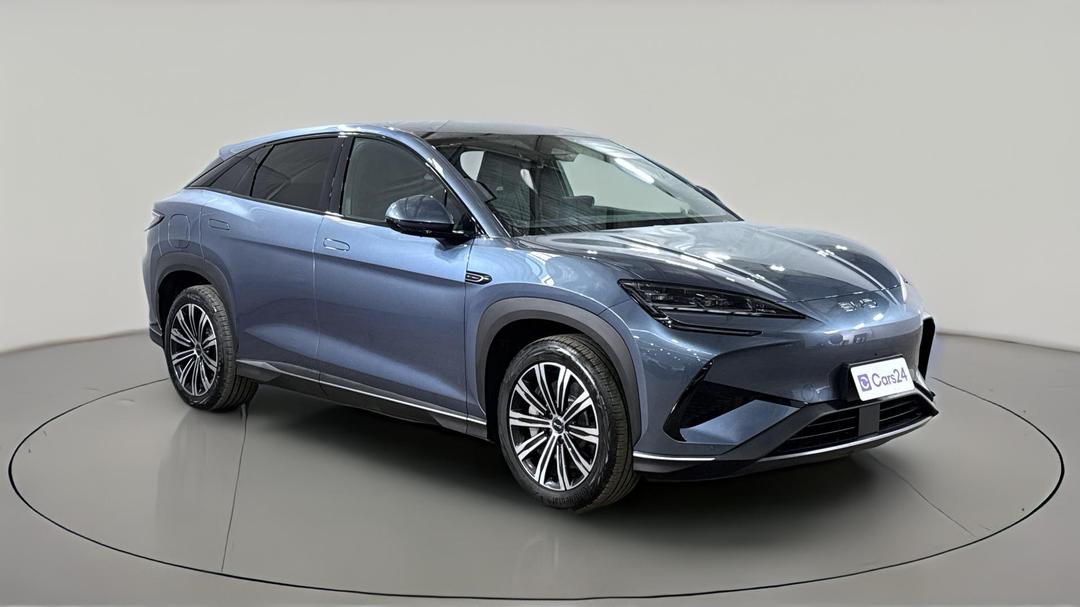 2025 Byd Sealion 7 Premium, Automatic, 1242 km, Right Front Diagonal (45- Degree) View