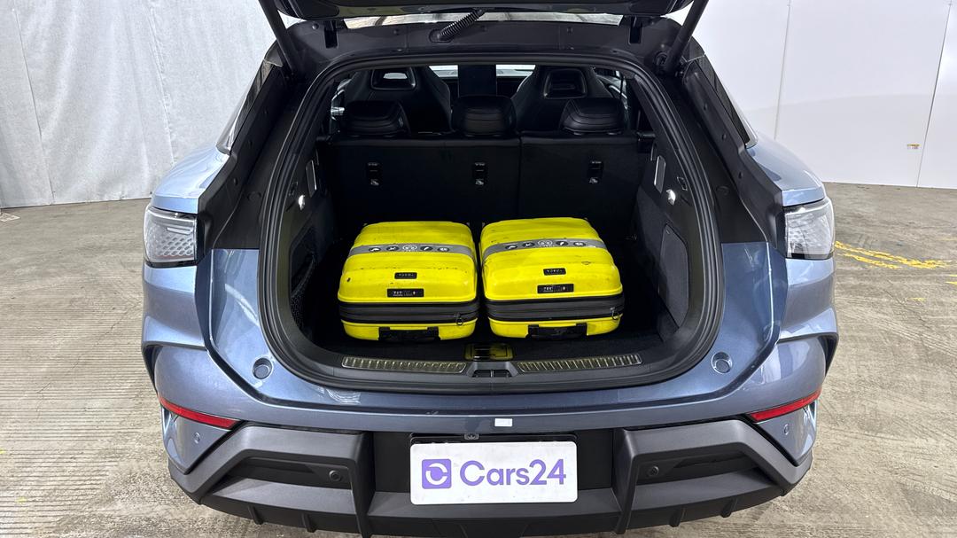 2025 Byd Sealion 7 Premium, Automatic, 1242 km, Boot Inside View with Luggage