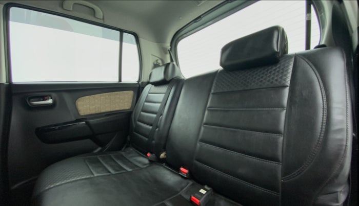 2018 Maruti Wagon R 1.0 VXI, Petrol, Manual, 15,549 km, Right Side Rear Door Cabin