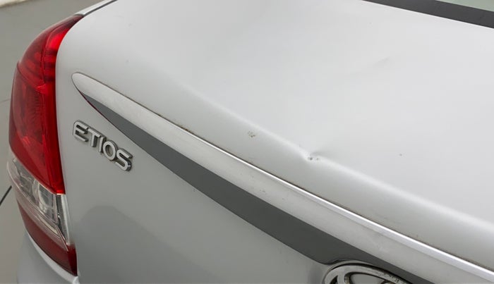 2015 Toyota Etios G, Petrol, Manual, 11,104 km, Dicky (Boot door) - Slightly dented