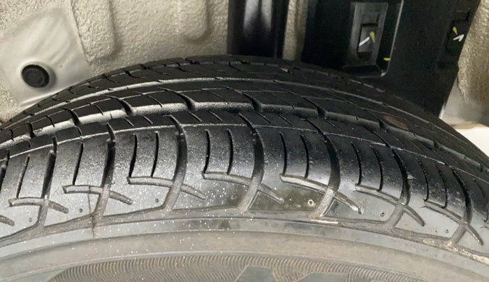 2015 Toyota Etios G, Petrol, Manual, 11,104 km, Left Rear Tyre Tread