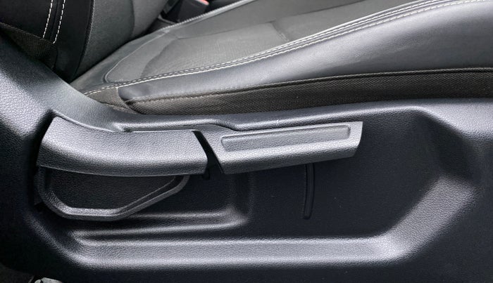 2019 Hyundai VENUE 1.0L Turbo GDI SX(O) MT, Petrol, Manual, 24,847 km, Driver Side Adjustment Panel